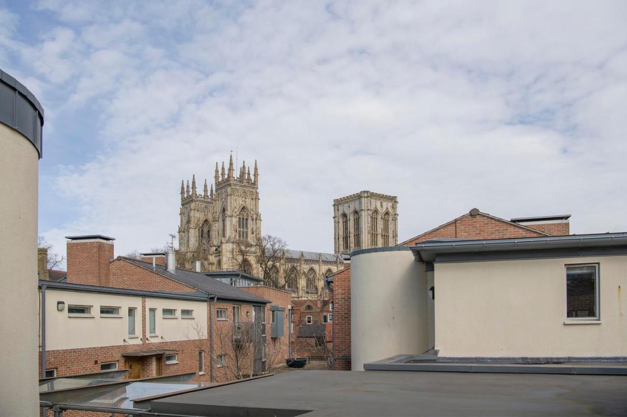 St Helen'S House With Minster Views Lägenhet York Exteriör bild
